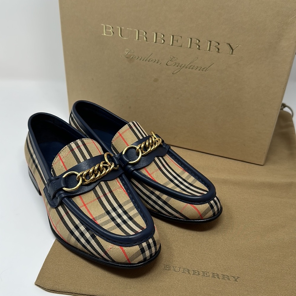 💯 Authentic Burberry London Runway Morley Loafer